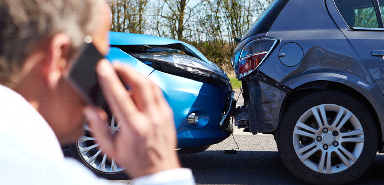 When to lawyer up after a car accident