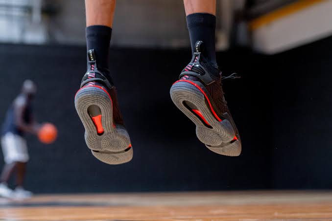 Tips for Selecting the Best Basketball Shoes Based on Your Playing Style