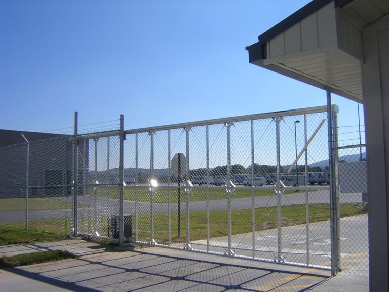 Cantilever Gates: The Ideal Choice For Commercial And Industrial Premises