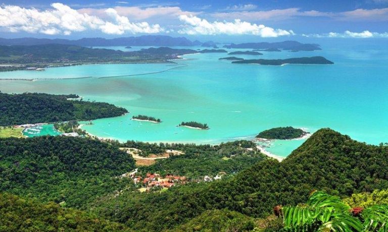 Fun in the Sun: Ferry Online Booking for Island Escapes from Malaysia