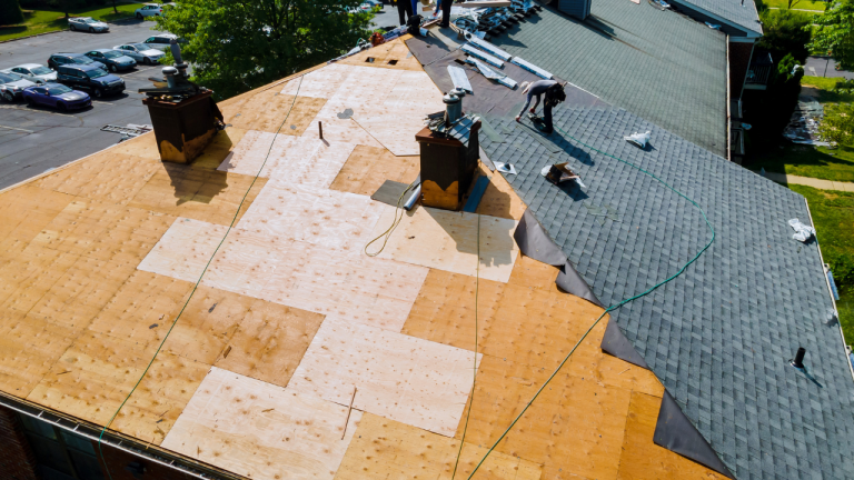 Top 5 Signs Your Roof Needs Repair: Don’t Ignore the Warning Signals