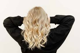 Beyond Blond: The Science Behind Bleaching for Different Hair Colors and Textures