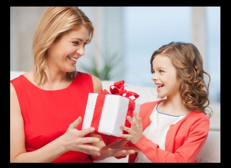 Choosing the Perfect Gift: Best Ideas for Employees Welcoming a Baby