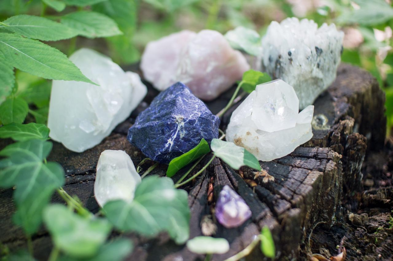 Navigating the Crystal Marketplace: A Comprehensive Guide to Selling Crystals