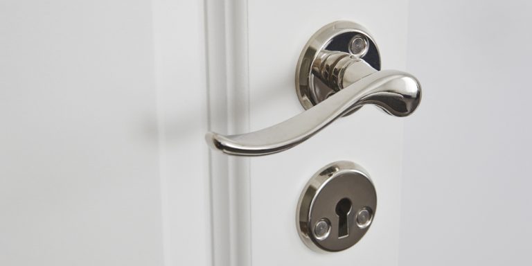 Behind the Door: The Impact of Satin Chrome Handles on Guest Experience