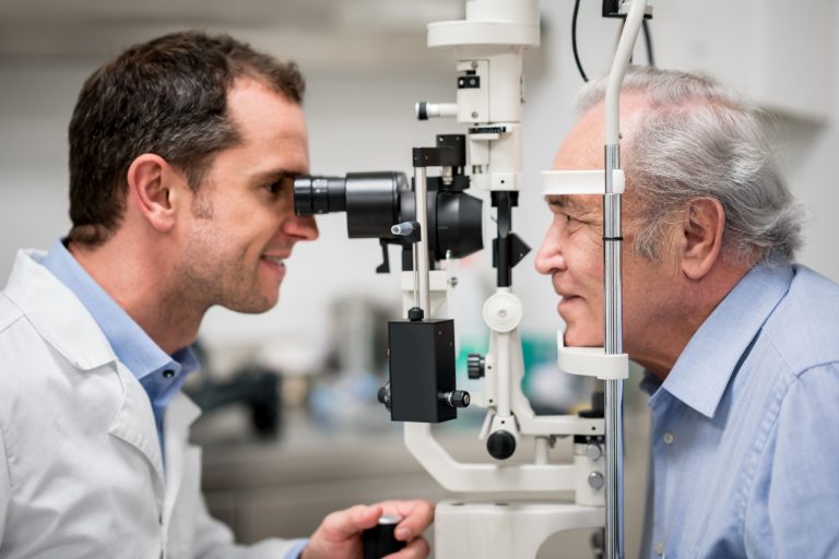 5 Reasons Why Annual Visits to an Optometrist Are Crucial