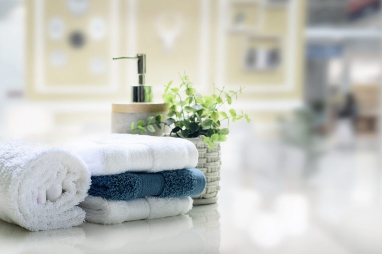 CHOOSE THE RIGHT TOWELS FOR YOUR BUSINESS