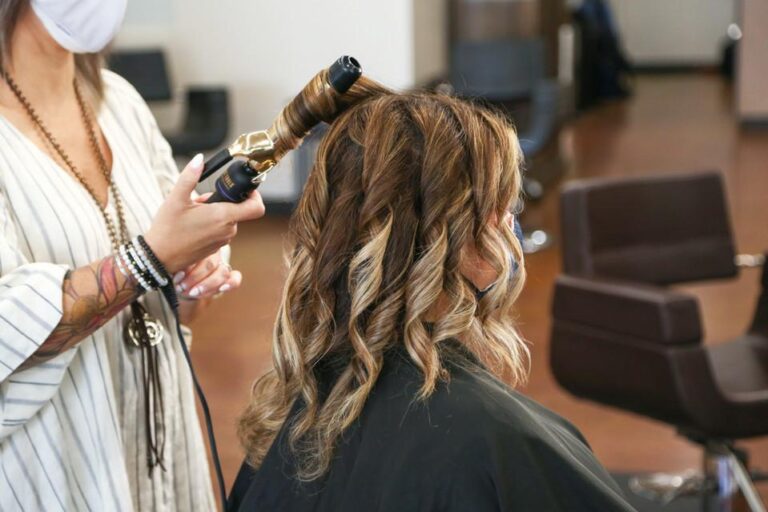 Unveiling Anchorage’s Top Salons: Where Style Meets Excellence