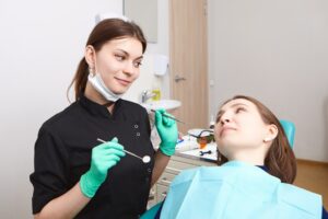 cosmetic dentist