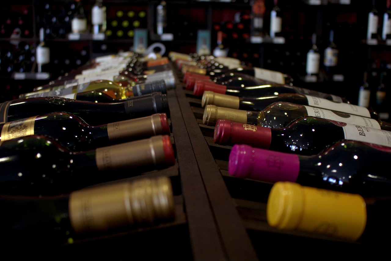 Christmas 2025 Gift Guide: 7 Unique Gadgets for Wine Lovers Who Have Everything