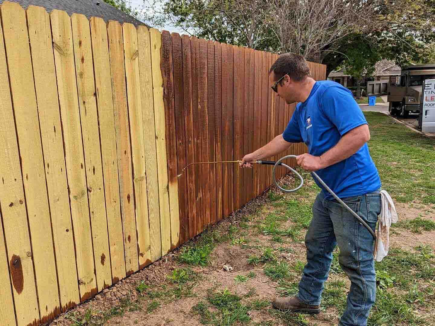 Benefits of Hiring Professionals for Your Fence Staining Project