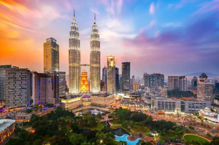 Planning a Comfortable Malaysia Trip with Professional Transport and Travel Services