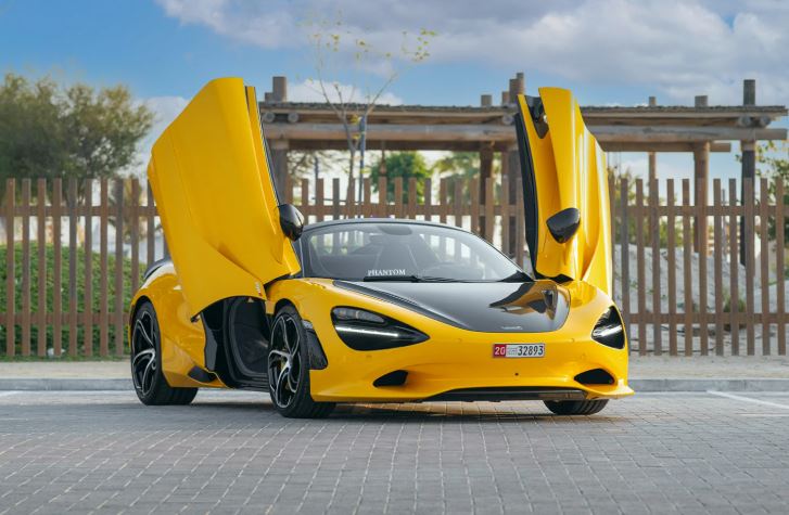 Thrill with Sports Car Rental