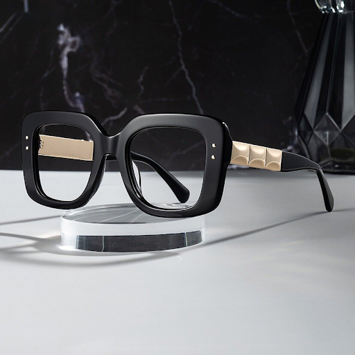 Are Black Glasses the Perfect Professional Accessory?